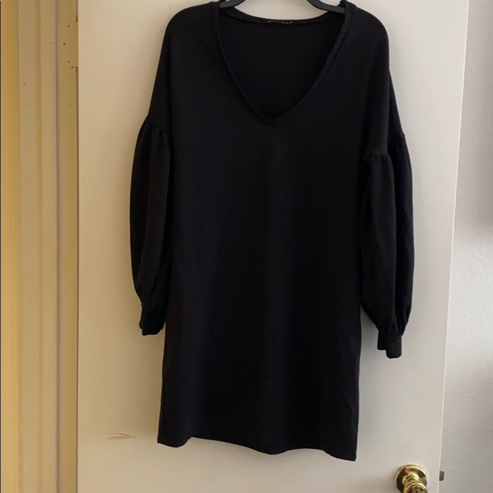 Balloon sleeve dress
